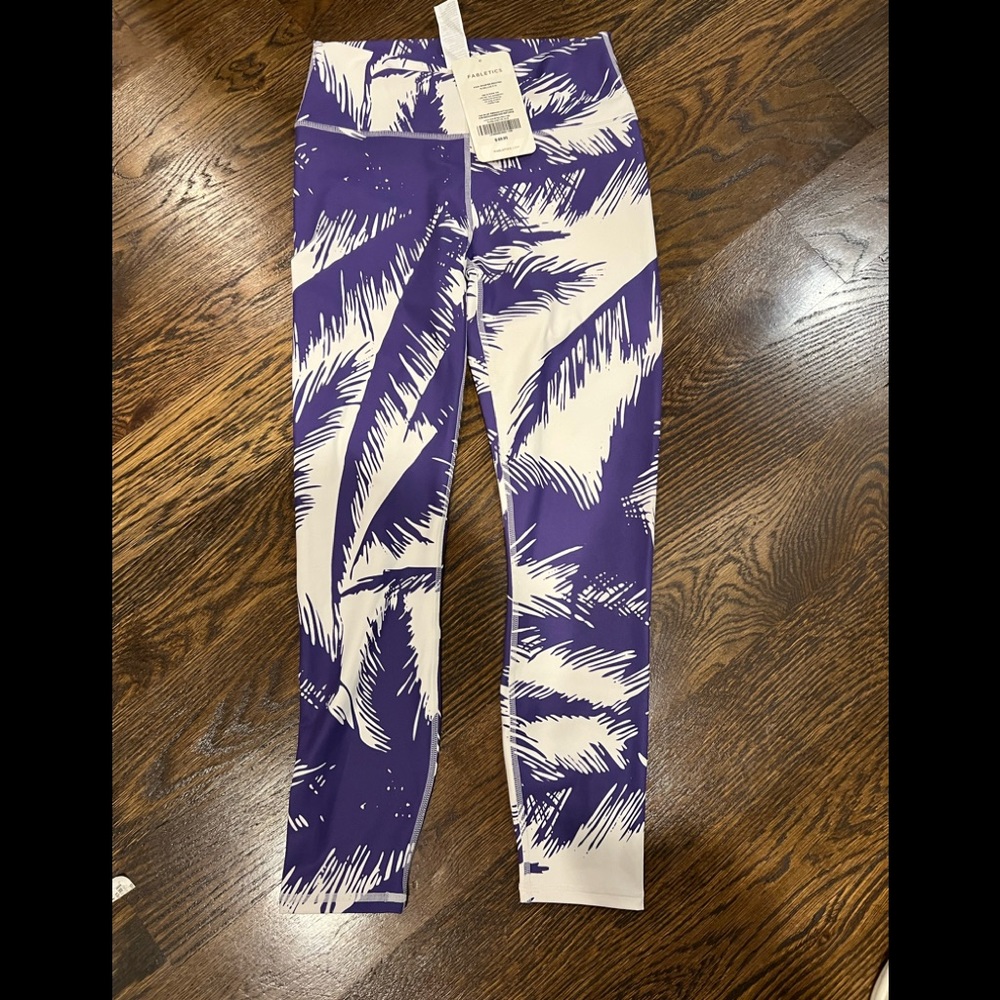 NWT Fabletics leggings